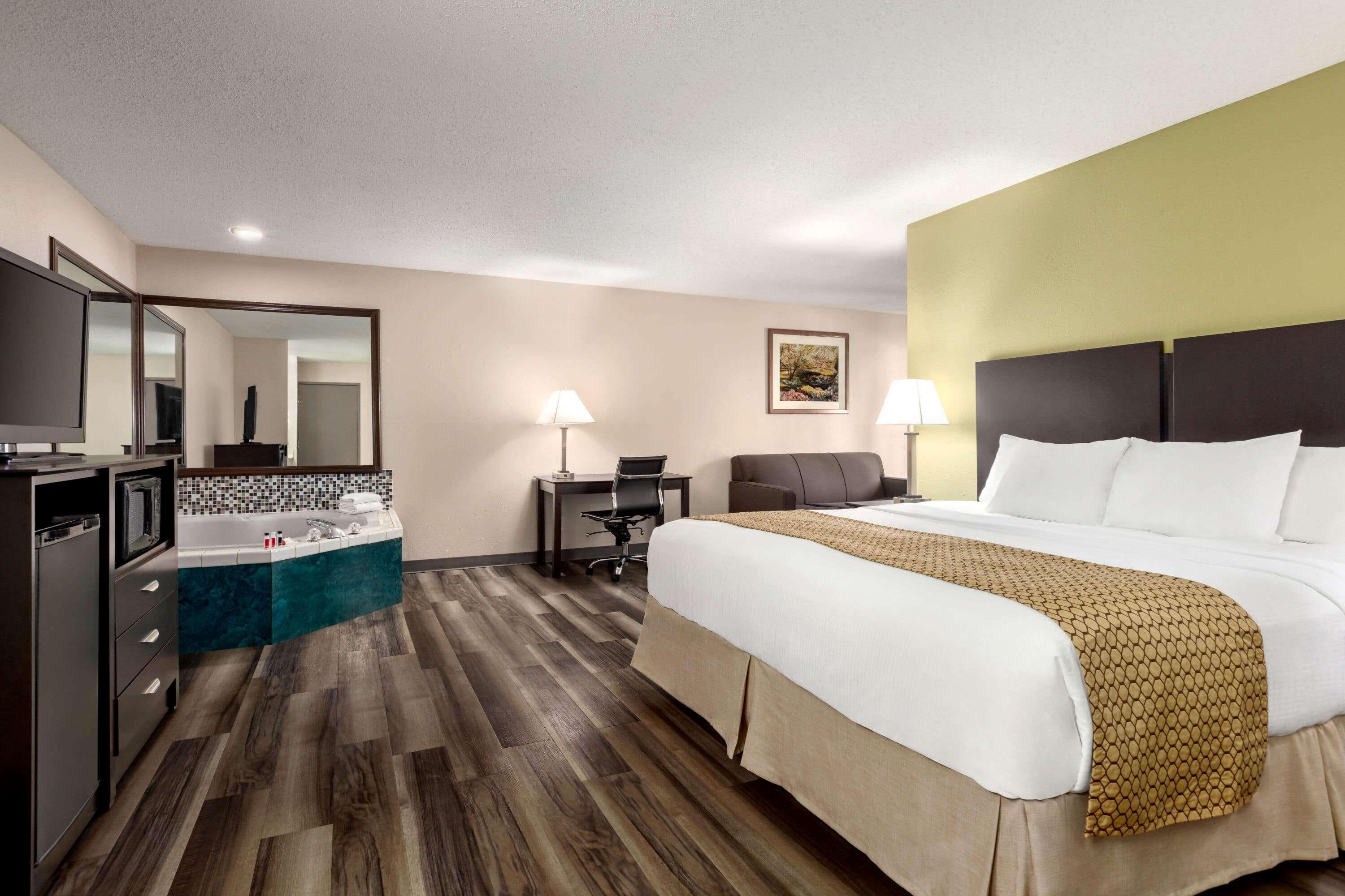 Baymont By Wyndham Monroe Hotel Bagian luar foto